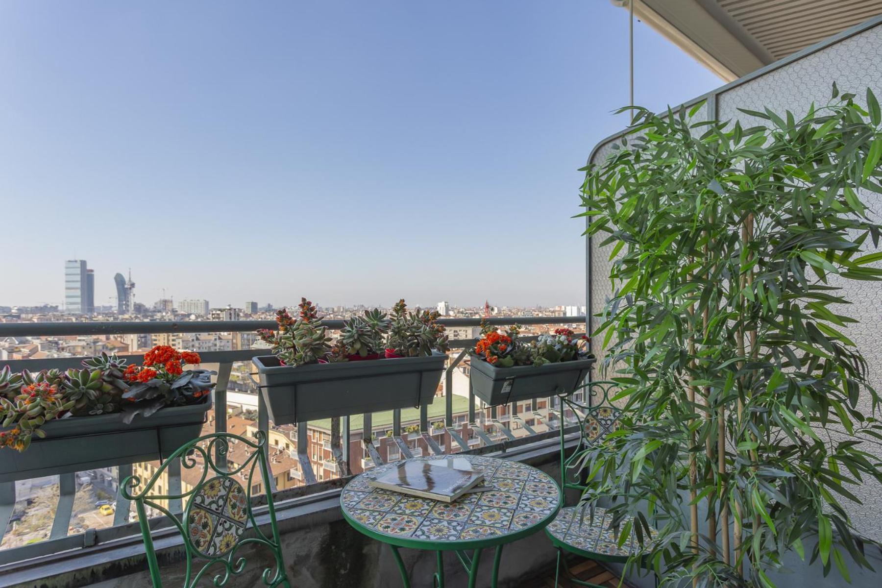 Skyline View Biancamano 1 Bdr With Balcony By Rentopolis Milano Exteriör bild